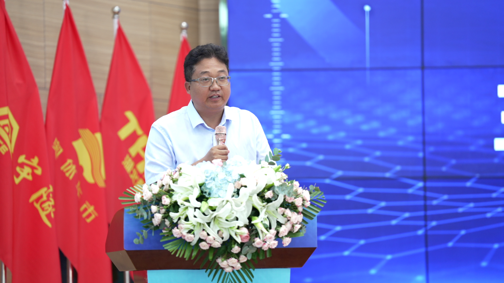 喜訊 | 重慶宇隧再次單筆億元設(shè)備采購簽約儀式圓滿舉行！