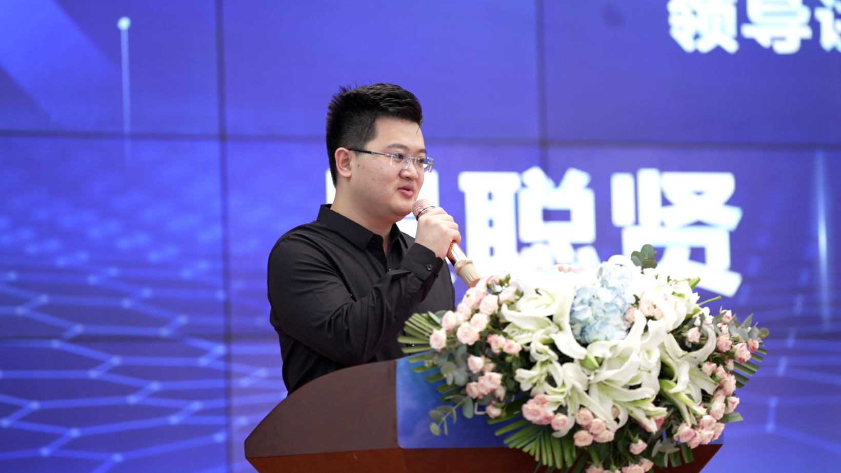 喜訊 | 重慶宇隧再次單筆億元設(shè)備采購簽約儀式圓滿舉行！