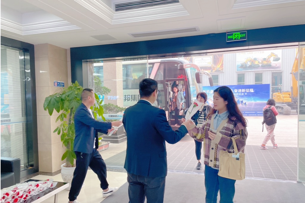 獻(xiàn)禮3.8節(jié)|勇做攀登者，奮進(jìn)新未來